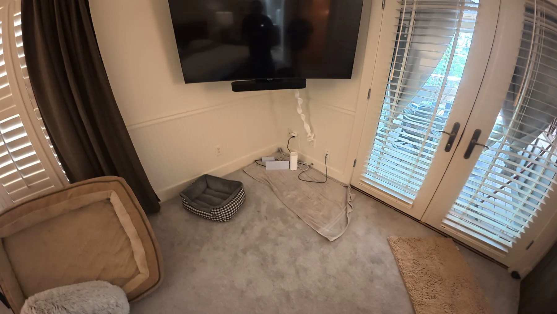 Starlink router and whole-home Wi-Fi equipment set up by Cole Smart Home Services at Lake Martin